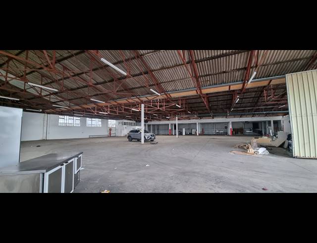 1,727M² WAREHOUSE TO LET IN CONGELLA